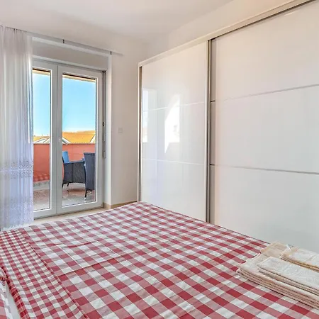 Cozy In With Kitchen Apartmán