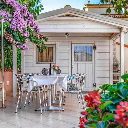 1 Bedroom Cozy In * Medulin