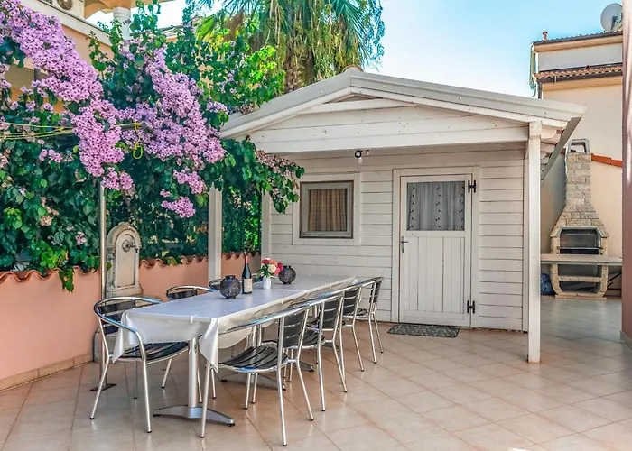 1 Bedroom Cozy In Lejlighed