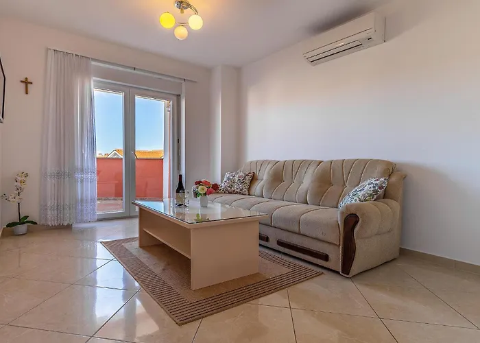 1 Bedroom Cozy In * Medulin